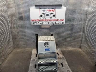 Peterbilt 579 Battery Box