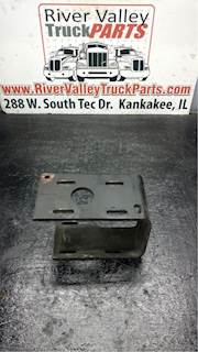 International 9100i Bracket