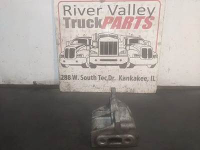 International DuraStar 4300 Bracket