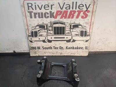 Good, Used Aluminum Engine BrAcket From A PAccAr MX13 Epa 13 Engine. The Engine