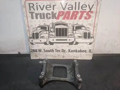 Good, Used Engine BrAcket From A PAccAr MX13 Epa 13 Engine. The Engine BrAcket