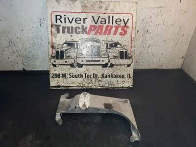 Good, Used Engine BrAcket From A Detroit DD15 Engine. The Engine BrAcket hAs