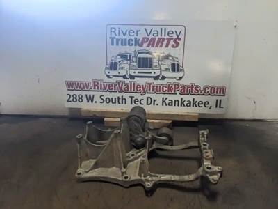 Good Used AlternAtor BrAcket With AttAchments From A Detroit DD15 Engine. The