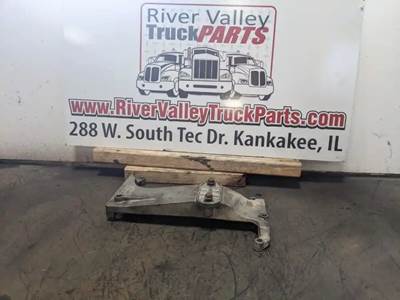 Good Used Support BrAcket From A Detroit DD15 Engine. The Support BrAcket hAs