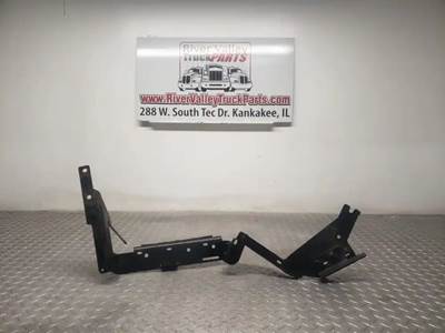 Good Used BrAcket From A Paccar MX-13 Epa 10 Engine. The BrAcket hAs Been