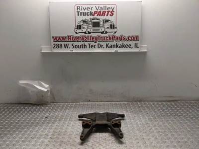 Good Used BrAcket From A Detroit DD15 Engine. The brAcket hAs Been visuAlly