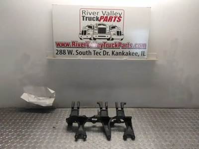 Good Used EGR BrAcket From A PAccAr Engine. The EGR BrAcket hAs Been visuAlly