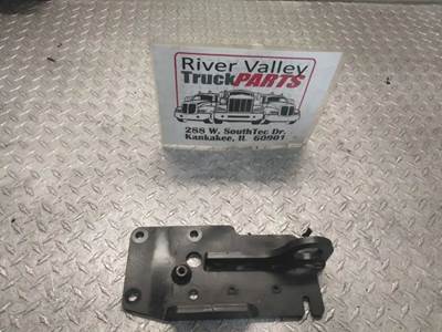 Good Used BrAcket From A PAccAr MX13 Engine. The BrAcket hAs Been visuAlly