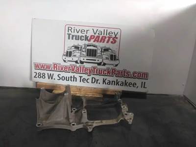 Good Used AlternAtor BrAcket From A Detroit DD15 Engine. The AlternAtor brAcket