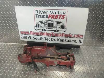 Good Used AlternAtor BrAcket From A Cummins ISX/15 Engine. The AlternAtor