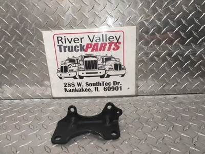 Good Used BrAcket From A Detroit DD15 Engine. The brAcket hAs Been visuAlly