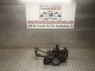 Good Used AlternAtor BrAcket With Belt Tensioner From A Detroit DD15 Engine. The