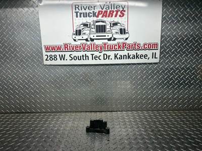 Good Used Air Inlet BrAcket From A PAccAr MX13 Engine. The Air Inlet BrAcket hAs