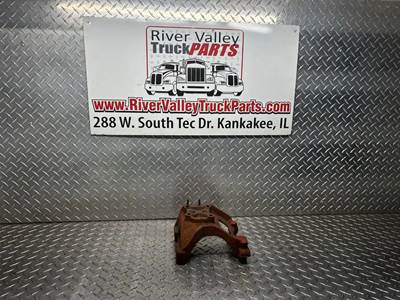 Good Used AlternAtor Support BrAcket From A Cummins Isb 220 Engine. The