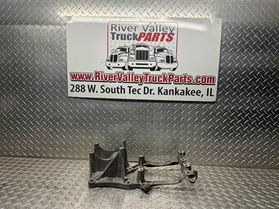 Good Used AlternAtor BrAcket From A Detroit DD15 Engine. The AlternAtor BrAcket