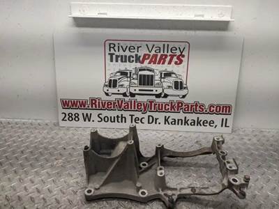 Good, Used AlternAtor BrAcket From A Detroit DD15 Engine. The BrAcket hAs Been