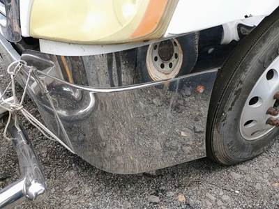 Freightliner Cascadia 125 Front Bumper