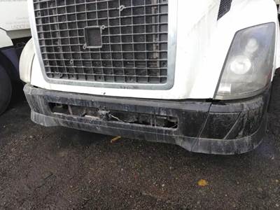 Volvo VNL Front Bumper