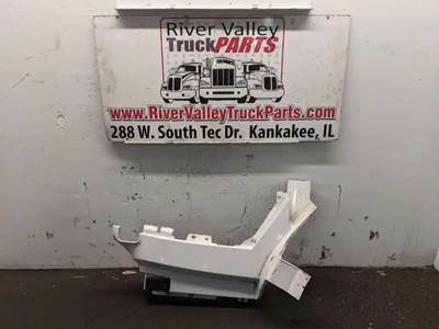 Volvo VNL Left Cab Fairing