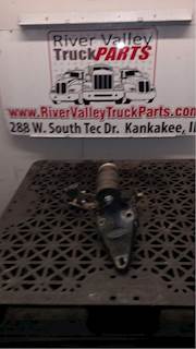 Peterbilt 386 Cab Mount