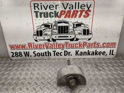 Peterbilt 579 Cab Mount