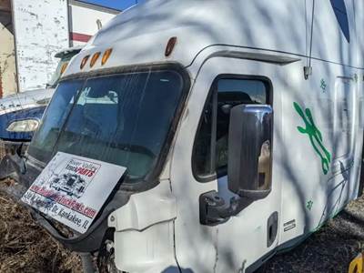 Freightliner Cascadia 125 Cab Assembly