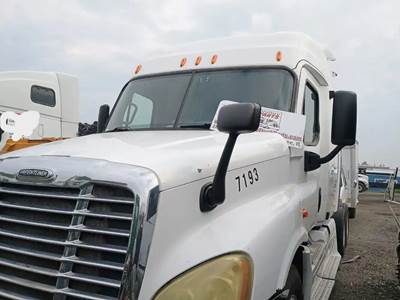 Freightliner Cascadia 125 Cab Assembly