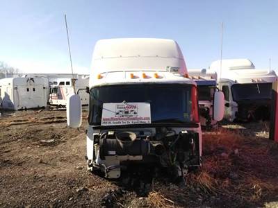 Mack Pinnacle CXU613 Cab Assembly for a 2013 Mack CXU613