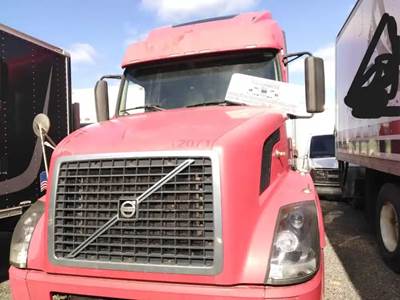 Volvo VNL Cab Assembly