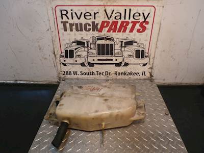 International 4700 LP Coolant Reservoir for a 2000 International 4700 LOW PROFILE
