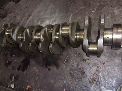Volvo VE D7 Crankshaft for a 2000 Volvo WXLL