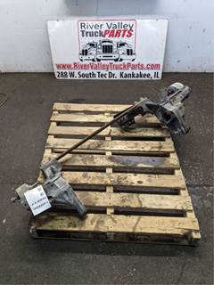 Kenworth T680 Crossmember