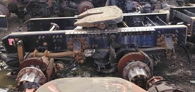 Meritor-Rockwell MT40-14X3CFR Tandem Cutoff for a 2013 Volvo VNL