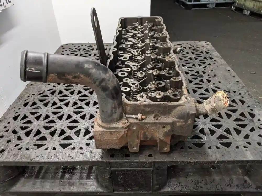 International DT466 Cylinder Head for a 2011 Ic Corporation PB105 For Sale Kankakee, IL