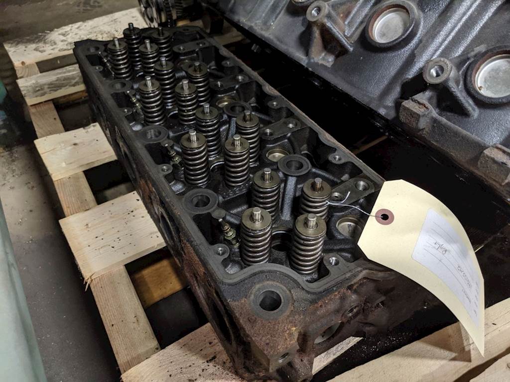 International MaxxForce 7 Cylinder Head for a International For Sale Kankakee, IL P5665