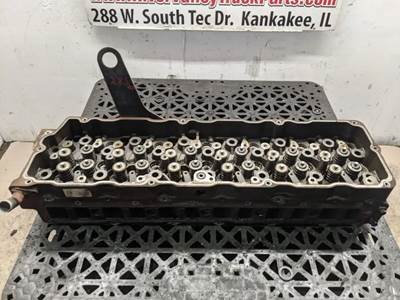 International MaxxForce DT Cylinder Head For Sale | Kankakee