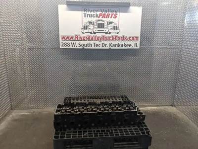 International MaxxForce DT Cylinder Head