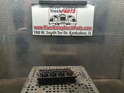 International Maxxforce 7 Twin Turbo Cylinder Head