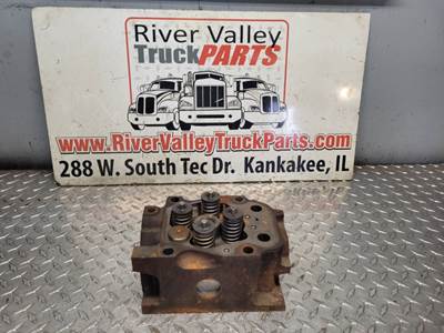 Mercedes-Benz MBE 4000 Cylinder Head for a Universal