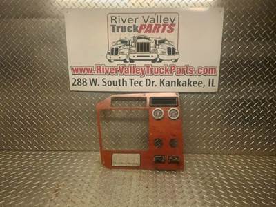 International 9200 Dashboard Assembly