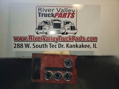 International 9900i Dashboard Assembly