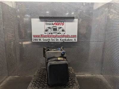 Freightliner Cascadia 126 DEF Tank