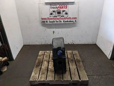 Good, Used PlAstic Def TAnk Off A Unknown Truck. The pArt Number Is 07150598.