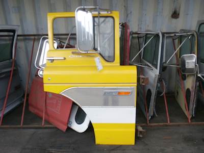 Ford C800 Right Door