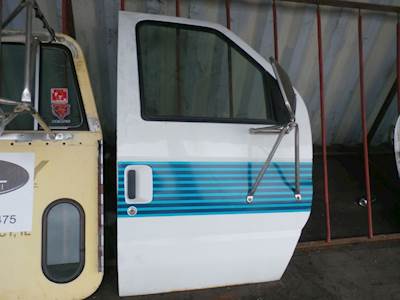 Ford F-350 Right Door for a 2001 Ford F350