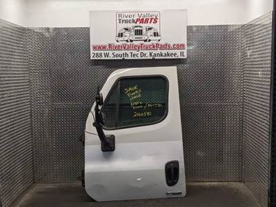 Freightliner Cascadia 113 Left Door