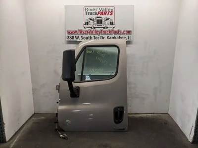 Freightliner Cascadia 125 Left Door