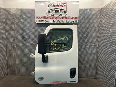Freightliner Cascadia 125 Left Door