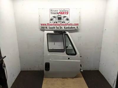 International DuraStar 4300 Right Door