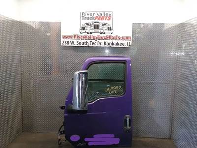 International LT625 Left Door